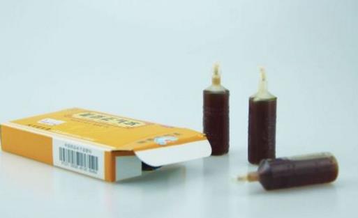 把藿香正气水涂在脚上,有什么作用?医生:还有4个妙用您