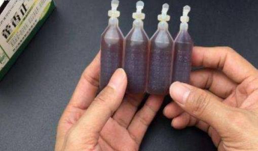 把藿香正气水涂在脚上,有什么作用?医生:还有4个妙用您