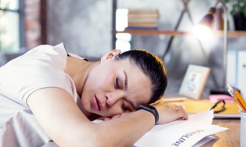 午睡越睡越困是什么原因?午睡睡够这个时间就好了