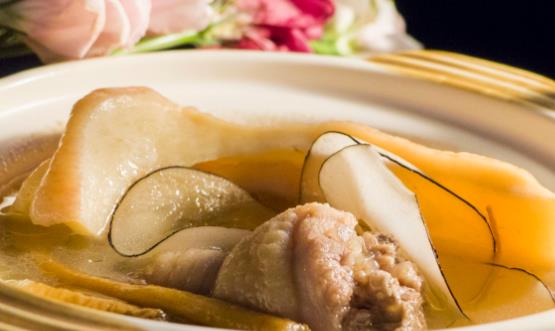 煲汤时间越长越好?盘点4大煲汤误区