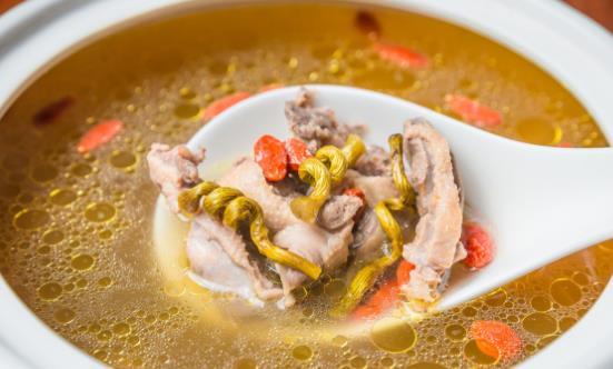 煲汤时间越长越好?盘点4大煲汤误区