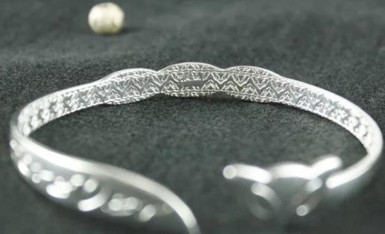 纯银饰品日常保养方法 如何正确处理发黑银饰