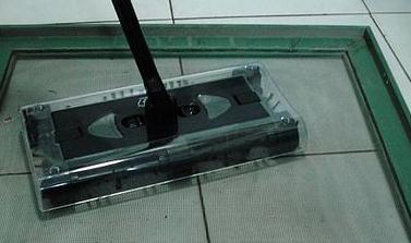 纱窗清洗：隐形纱窗怎么清洗