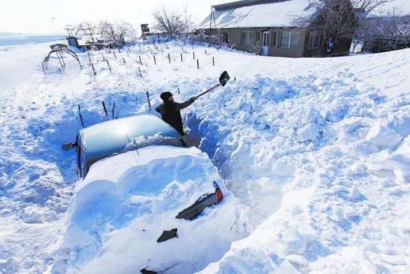 车上积雪不管的话会化掉吗?车上的积雪能让洗车的清洗吗