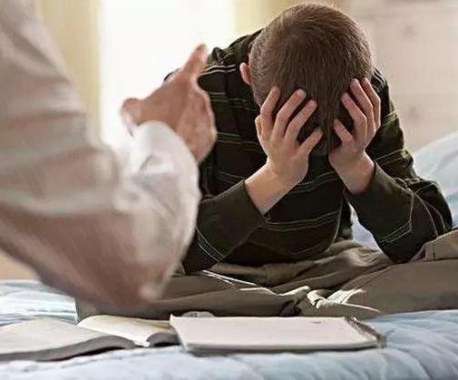 高中生早恋家长要戳穿吗?孩子早恋该怎么办