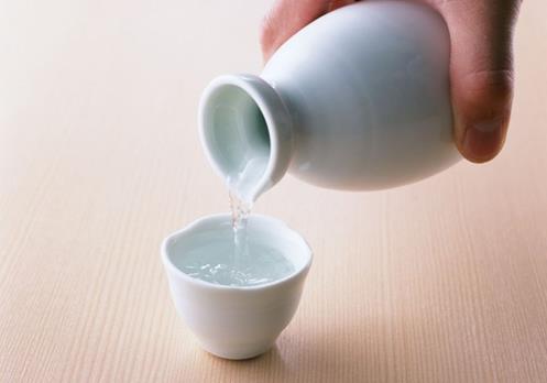 万一酒精着火该如何自救?储存酒精的注意事项