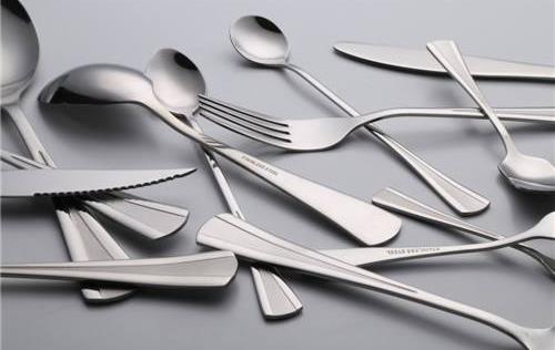 不锈钢餐具有哪些类型?如何正确的选购不锈钢餐具