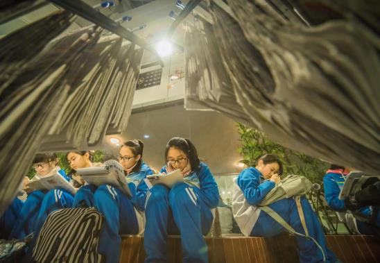 高考看考场的时候可不可以进教室看?每年的高考考场什么时候公布?