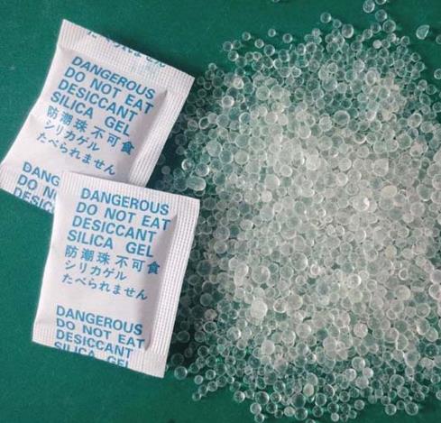 干燥剂没撕开泡了水后的杯子还能用吗?干燥剂没撕开泡了水会爆炸吗