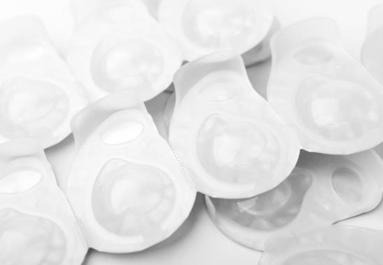 经常戴日抛对眼睛会有影响吗?高度近视戴日抛还是月抛好?