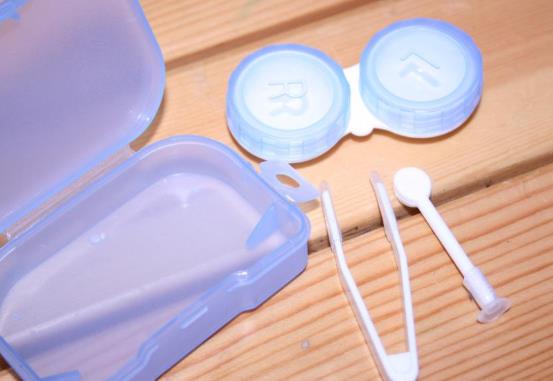 经常戴日抛对眼睛会有影响吗?高度近视戴日抛还是月抛好?