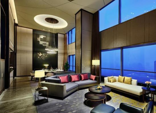 国庆出去旅游需要提前预定酒店吗？国庆节去北京旅游好吗？