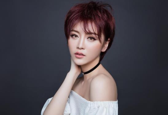 美瞳的度数怎么选择?为什么戴隐形眼镜感觉眼睛好干?