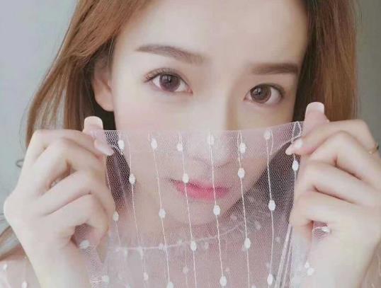 买美瞳度数要低多少度最合适?日抛美瞳拆了没戴第二天还能戴吗?