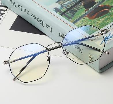 防蓝光镜片发黄是怎么回事?怎样判断眼镜是不是真的防蓝光?