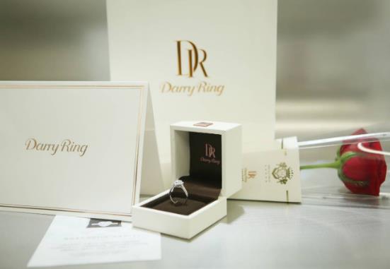 女生可以买dr钻戒给女生吗?dr钻戒有gia证书吗?