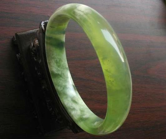 陕西的蓝田玉怎么样?西安蓝田玉在哪里可以买到正宗的?