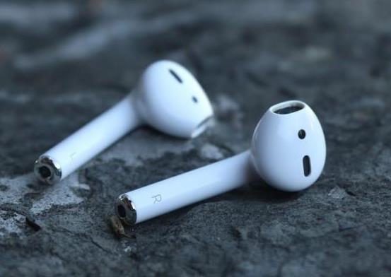 AirPods充电仓一晚掉多少电?airpods充电仓不用都掉电正常吗
