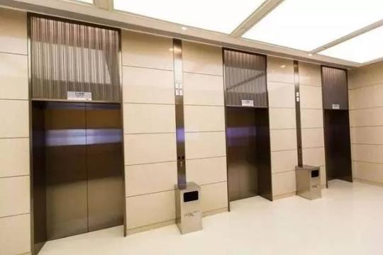 东西掉电梯缝里会损坏电梯吗?遇到电梯故障怎么办?