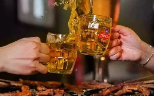 喝酒按哪个部位解酒?喝醉酒应该热敷还是冷敷?