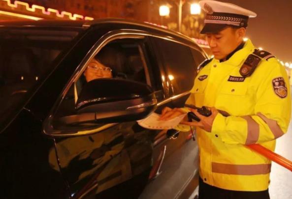 喝多少酒就达到酒驾标准?喝酒后多久能开车?