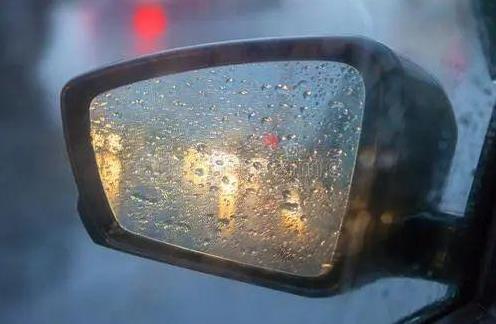 雨天开车要注意哪些内容?雨天开车正确的方法是什么