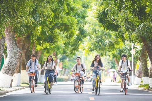 大学生生活费多少钱够谈恋爱?2021年大一开学需要准备多少钱?