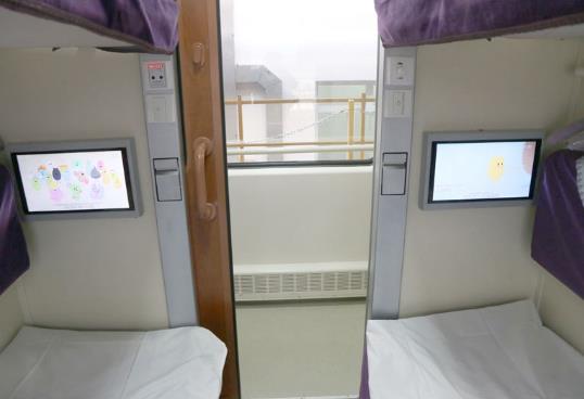 软卧男女是怎么分配房间的?火车软卧跟异性一起住怎么办?