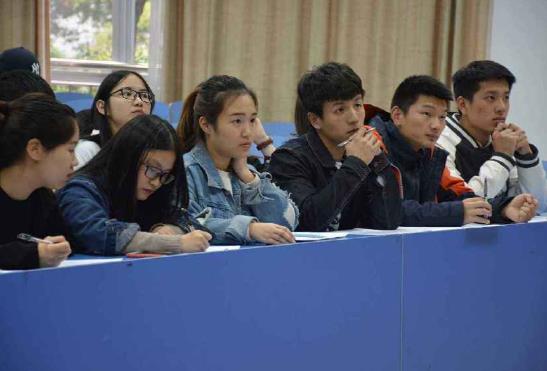 大一评奖学金怎么评？大学开学报到后要干嘛？