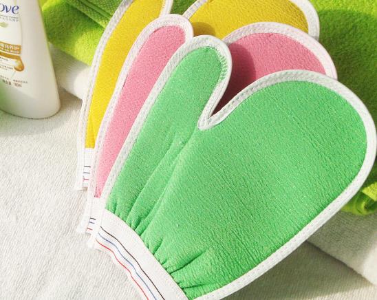 搓澡巾臭臭的洗完还能不能用？新的搓澡巾买回来用不用洗？