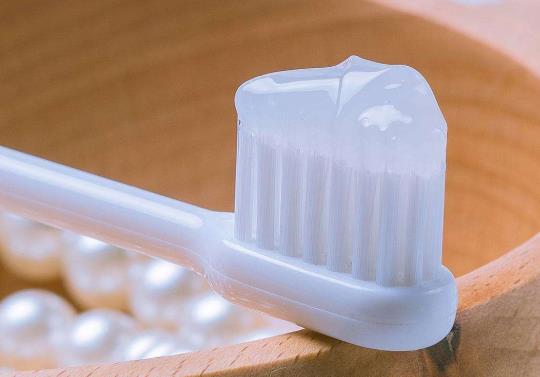 牙膏含氟可以防止什么病?含氟牙膏和不含氟的牙膏有什么区别?