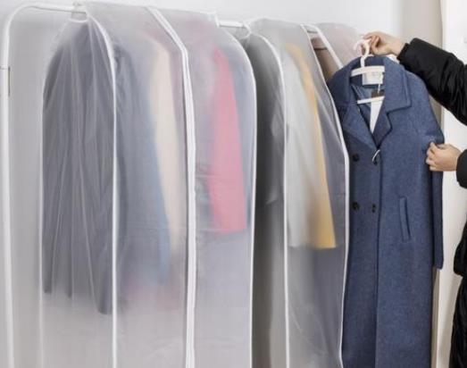 衣服放防尘袋里霉了怎么办?衣服套上防尘塑料袋会不会受潮?