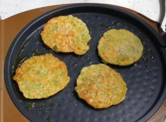 直径多少的电饼铛适合家用?25深的电饼铛能用吗?