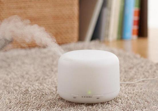 加湿器一直对着人吹会怎样?加湿器里可以滴几滴酒精?