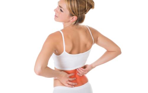 出现腰疼别强忍及早治疗是关键 治腰疼可以尝试拔罐