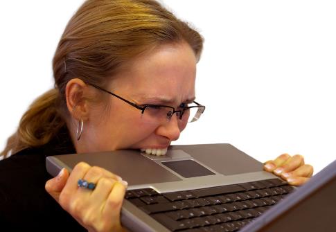 青少年网聊群蔓延警醒:家长别让青少年变宅男腐女