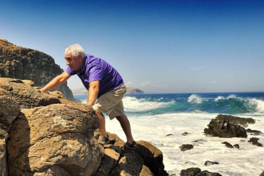 骨科专家称:爬楼爬山是最笨的运动 膝盖磨损严重