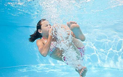 游泳时别犯这些错误!