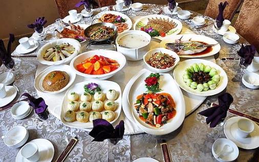 避免在饮食上掉入陷阱 详细的健身饮食计划