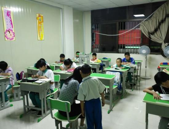 民办学校的教师会去补课吗?放暑假要不要给孩子补课?