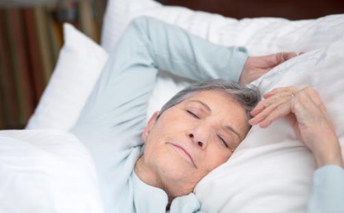 午休可以改善大脑代谢 老人正确的午休方式分享