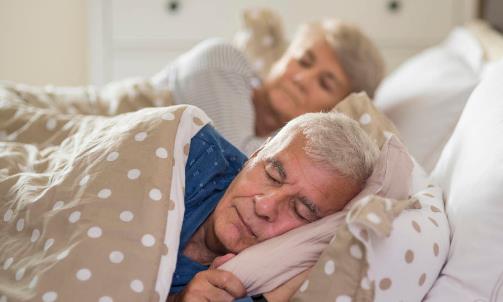 午休可以改善大脑代谢 老人正确的午休方式分享