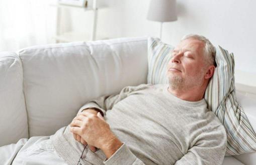 老年人睡太多的危害 提高老人睡眠质量有四宝