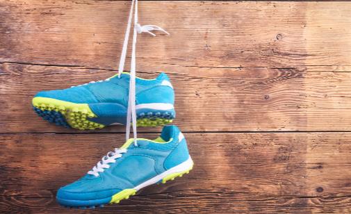 给老人买鞋有诀窍 老年人挑鞋子的原则