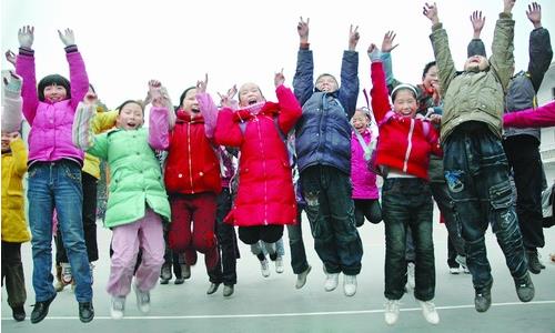 假期学生小心健康事故