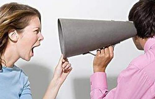 学生不宜对“橡皮人”发泄